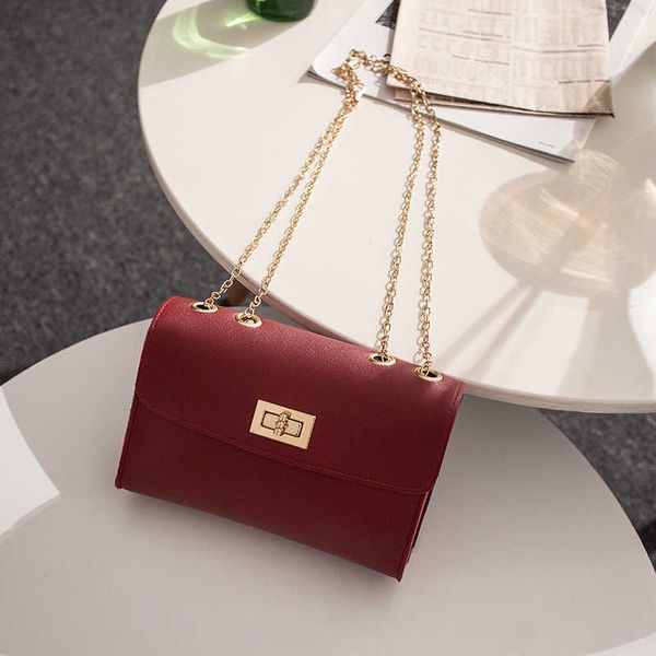 bag single shoulder bag solid color women's cover lock small square messenger mobile phone y2211
bag single shoulder bag solid color women's cover lock small square messenger mobile phone y2211
