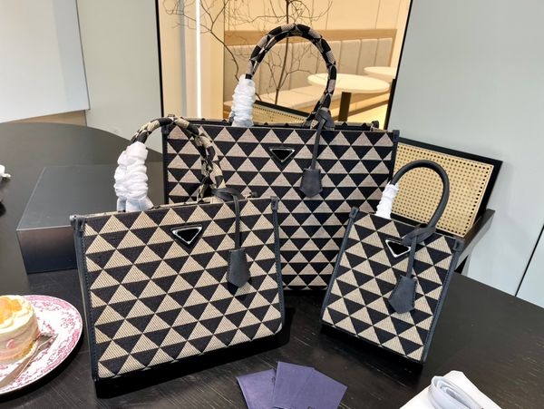 luxury tote purses brand handbag message bags shoulder bag genuine leather cluth crossbody 5a quality canvas fashion 39cm casual 28cm womens
luxury tote purses brand handbag message bags shoulder bag genuine leather cluth crossbody 5a quality canvas fashion 39cm casual 28cm womens