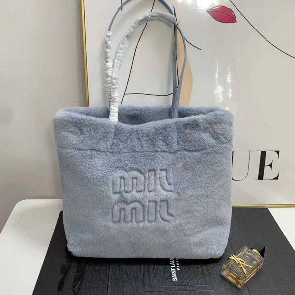 totes shoulder bags autumn and winter new product m-u fur tote bag one shoulder portable plush shopping candy color commuting light blue
totes shoulder bags autumn and winter new product m-u fur tote bag one shoulder portable plush shopping candy color commuting light blue