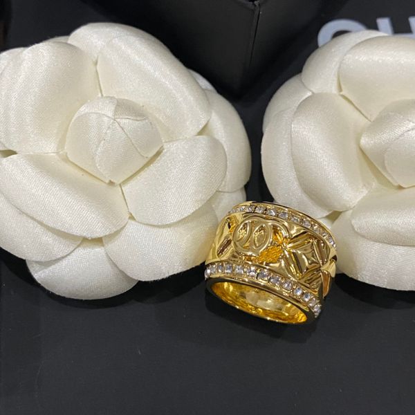 design rings selection charming brand jewelry ring classic premium accessories valentines day thanksgiving gift exclusive brand, Golden;silver
design rings selection charming brand jewelry ring classic premium accessories valentines day thanksgiving gift exclusive brand, Golden;silver