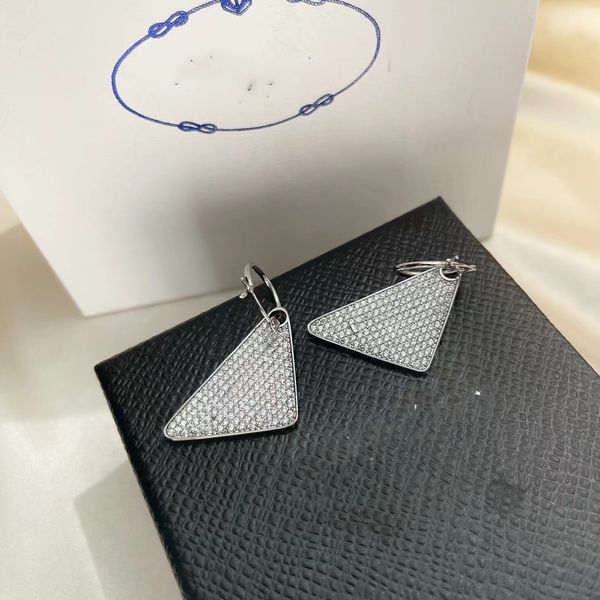 fashion charm studs errings luxury designer p alphabet full crystal triangle with silver hoop earrings for women and men jewelry party gift, Golden
fashion charm studs errings luxury designer p alphabet full crystal triangle with silver hoop earrings for women and men jewelry party gift, Golden