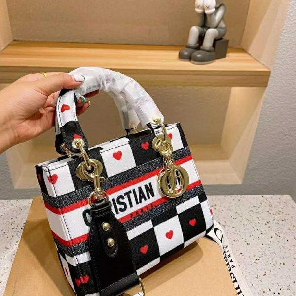 designer tote bags classic lady diana women handbag christain luxury evening new printing canvas season
designer tote bags classic lady diana women handbag christain luxury evening new printing canvas season
