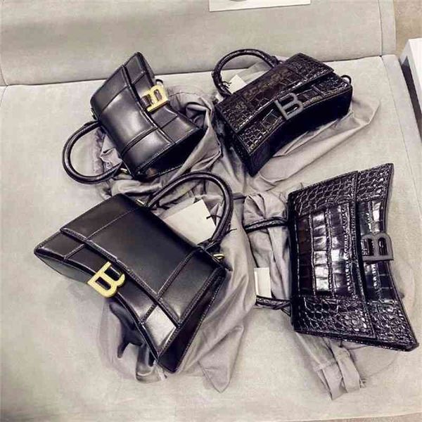 handbags designer balencaige hourglass bags high version female summer leather crocodile pattern mini single shoulder diagonal bag white
handbags designer balencaige hourglass bags high version female summer leather crocodile pattern mini single shoulder diagonal bag white