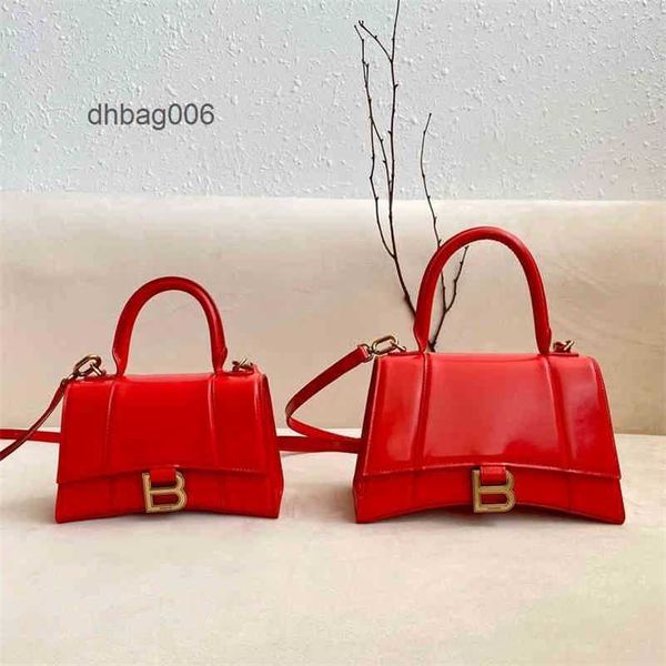 b 2022 home hourglass letter designer buckle bags fashion balenciga trend leather crocodile pattern single shoulder portable messenger 40h1
b 2022 home hourglass letter designer buckle bags fashion balenciga trend leather crocodile pattern single shoulder portable messenger 40h1