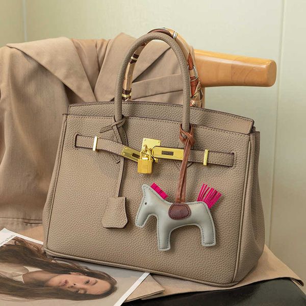 original designer head layer h home leather berkins fashion classic bag counter women 2023 new fashion leather women advanced texture large
original designer head layer h home leather berkins fashion classic bag counter women 2023 new fashion leather women advanced texture large