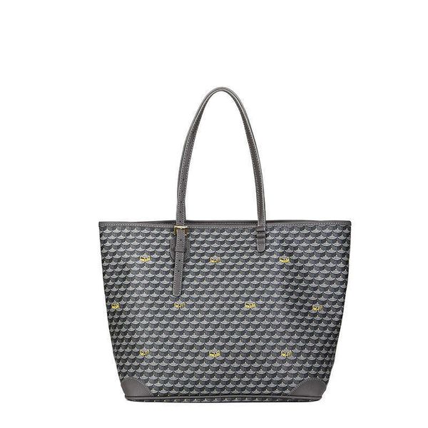 designer bag 2023 new faur leather women's letter one shoulder shopping tote hand factory direct sale
designer bag 2023 new faur leather women's letter one shoulder shopping tote hand factory direct sale