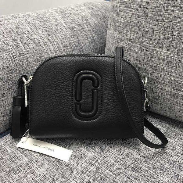luxury fashion designer marc's jacob bags leather handbag new shell bag mojie women's mj tassel camera cowhide one shoulder messen
luxury fashion designer marc's jacob bags leather handbag new shell bag mojie women's mj tassel camera cowhide one shoulder messen