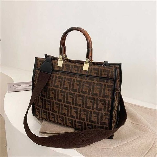 designer bag new women's hand-held crossbar tote bag canvas shopping bag handbags outlet
designer bag new women's hand-held crossbar tote bag canvas shopping bag handbags outlet