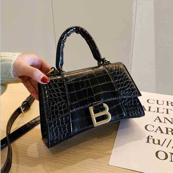 bags handbags leather designer balencigas b-button 2022 net hourglasss red same crocodile pattern women's portable one shoulder messeng
bags handbags leather designer balencigas b-button 2022 net hourglasss red same crocodile pattern women's portable one shoulder messeng