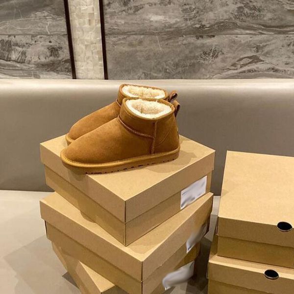 2022 new classic couple mini platform boots super matte fur ladies snow boots suede wool blended comfortable winter designer ankle size 35-4, Black
2022 new classic couple mini platform boots super matte fur ladies snow boots suede wool blended comfortable winter designer ankle size 35-4, Black