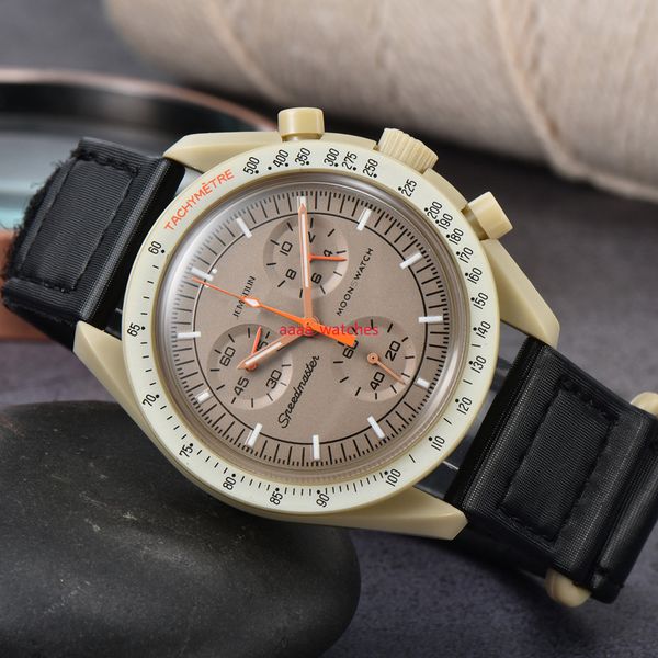 new couple watch multifunction plastic case weight moon watches for men ladies business chronograph planet clock des, Slivery;brown
new couple watch multifunction plastic case weight moon watches for men ladies business chronograph planet clock des, Slivery;brown