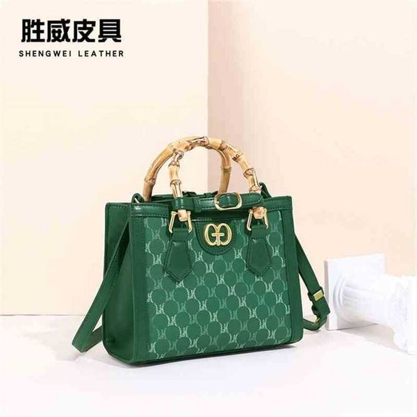 purse bag women's trendy summer bamboo bag handbag large capacity simple one shoulder square bag
purse bag women's trendy summer bamboo bag handbag large capacity simple one shoulder square bag