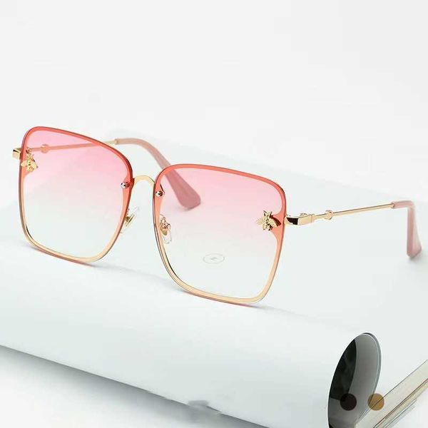2022 sunglasses little bee contact oversized size frame multiple color resin lenses optional mens womens driving fashion casual beach square, White;black
2022 sunglasses little bee contact oversized size frame multiple color resin lenses optional mens womens driving fashion casual beach square, White;black