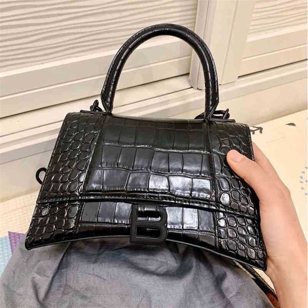 handbag balencigabag this year's designers popular bag b family high sense women's leather crocodile hourglass single shoulder mes
handbag balencigabag this year's designers popular bag b family high sense women's leather crocodile hourglass single shoulder mes
