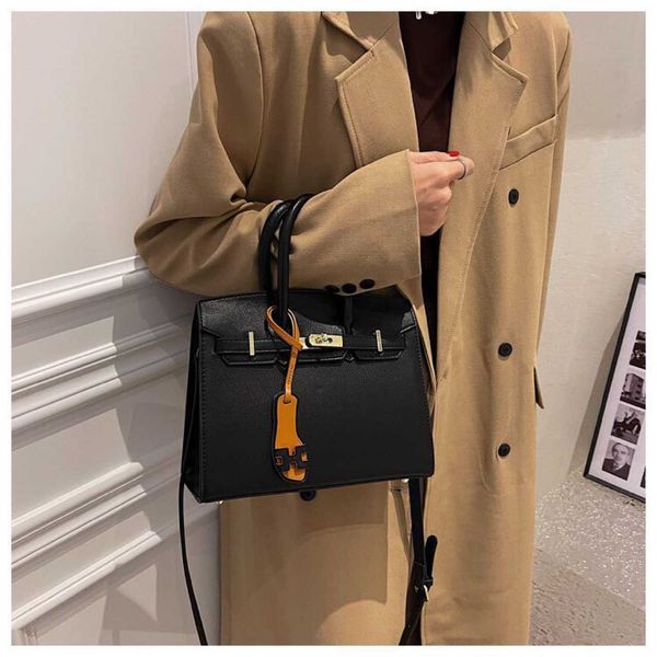 classic fashion briki handbag herme bag 2022 new middle ancient litchi pattern fashion hand large one shoulder bridal women
classic fashion briki handbag herme bag 2022 new middle ancient litchi pattern fashion hand large one shoulder bridal women