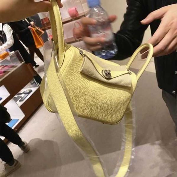leather bags crossbody lindys designer messenger minilindy portable doctor one shoulder medicine
leather bags crossbody lindys designer messenger minilindy portable doctor one shoulder medicine