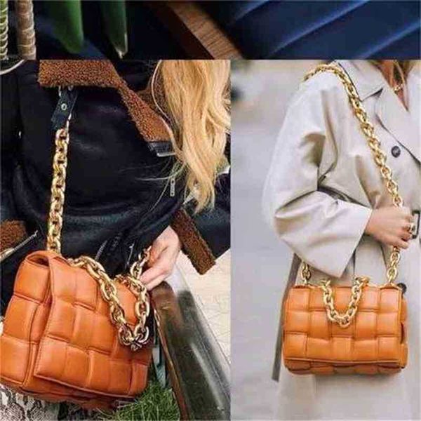 venetas 2023 bags bag designer women messenger bottegas handmade classic fashion armpit high versatile chain cowhide pillow small s yvq4
venetas 2023 bags bag designer women messenger bottegas handmade classic fashion armpit high versatile chain cowhide pillow small s yvq4