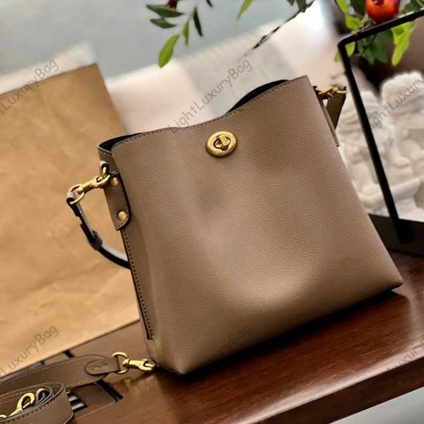 5a designer tote crossbody s bucket fashion cross body bags womens handbag real leather luxury handbags female purses221103
5a designer tote crossbody s bucket fashion cross body bags womens handbag real leather luxury handbags female purses221103