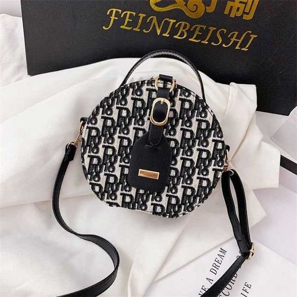 small round bag women's 2022 new one shoulder cross body letter color contrast versatile style small bag
small round bag women's 2022 new one shoulder cross body letter color contrast versatile style small bag