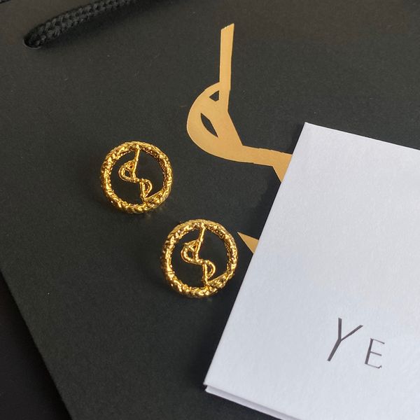 premium gift stud earrings for men and women classic brand earrings popular fashion style selected quality gifts birthday party valentine�, Golden;silver
premium gift stud earrings for men and women classic brand earrings popular fashion style selected quality gifts birthday party valentine�, Golden;silver