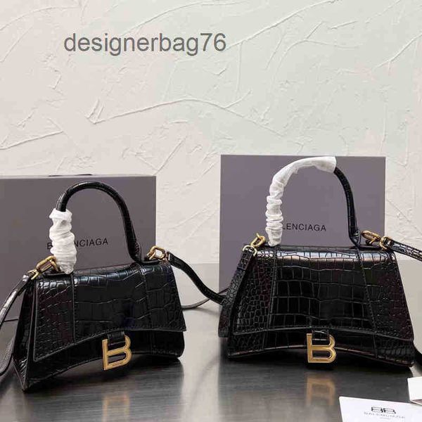 fashion balenciga italy luxurys women bags designer handbags b-shaped 2022 net red leather hourglass bag crocodile pattern paris portable on
fashion balenciga italy luxurys women bags designer handbags b-shaped 2022 net red leather hourglass bag crocodile pattern paris portable on
