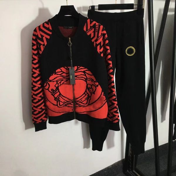 tracksuits man woman autumn new embroidery snake hair goddess knitted color suit temperament thin stitching two-piece medusa zip and pants, Gray
tracksuits man woman autumn new embroidery snake hair goddess knitted color suit temperament thin stitching two-piece medusa zip and pants, Gray