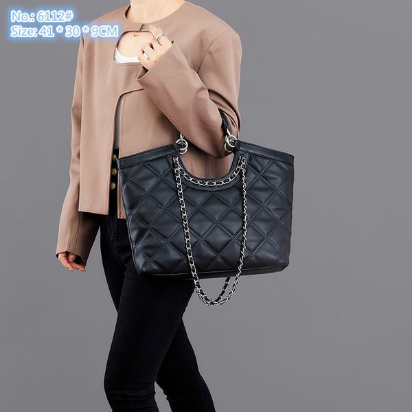 wholesale factory ladies shoulder bag street personality large leather handbag simple hundred-lift sewing backpack classic rhombus fashion h
wholesale factory ladies shoulder bag street personality large leather handbag simple hundred-lift sewing backpack classic rhombus fashion h