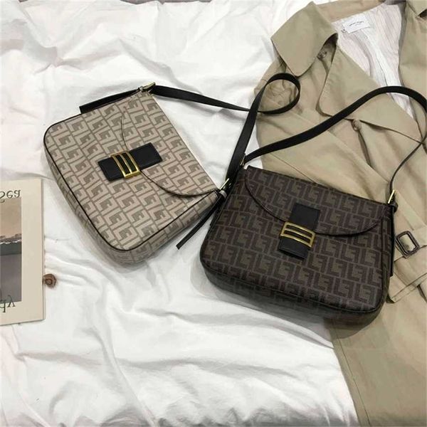 designer winter winter new women's large capacity fashion flip bag versatile sling single shoulder messenger bag handbags outlet
designer winter winter new women's large capacity fashion flip bag versatile sling single shoulder messenger bag handbags outlet