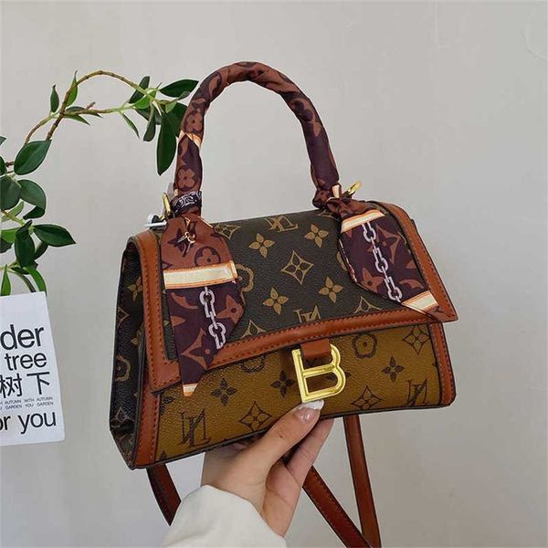 messenger bags hourglass women's 2022 new printed one shoulder cross body hand small versatile armpit bag
messenger bags hourglass women's 2022 new printed one shoulder cross body hand small versatile armpit bag