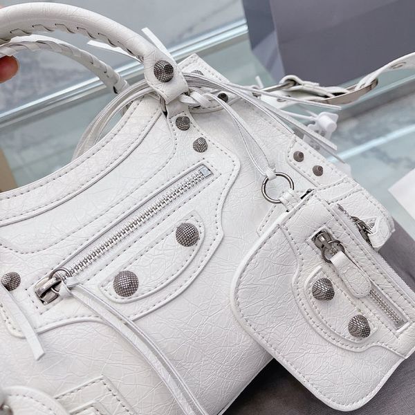 b bag 9a quality women studded le cagole shoulder bag 2022 lady luxury mini city fashion designer genuine leather crossbody clutch wallet po
b bag 9a quality women studded le cagole shoulder bag 2022 lady luxury mini city fashion designer genuine leather crossbody clutch wallet po