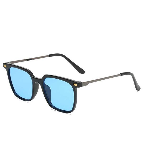 2022 sunglasses square korean version of the fashion marine sheet rice nail men and women ins retro eyeglasses designer color matching drivi, White;black
2022 sunglasses square korean version of the fashion marine sheet rice nail men and women ins retro eyeglasses designer color matching drivi, White;black