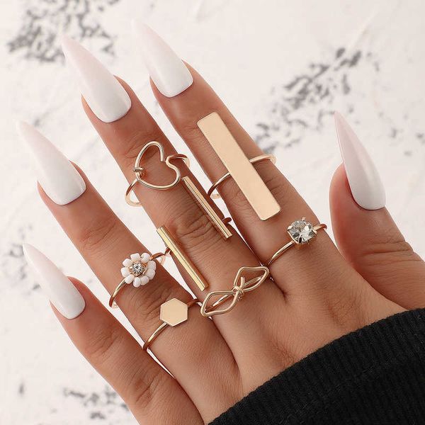 jewelry geometric square diamond seven piece ring set love bow rice bead ring set, Silver
jewelry geometric square diamond seven piece ring set love bow rice bead ring set, Silver