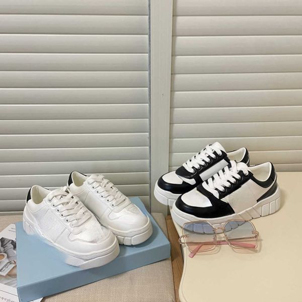brand casual shoes designer design small white 2022 new style autumn and winter new style sponge cake big sole, Black
brand casual shoes designer design small white 2022 new style autumn and winter new style sponge cake big sole, Black