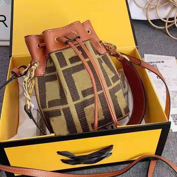 canvas mini bucket shoulder crossbody embroidery bags for women purses luxury designer string real leather handbags totes fashion brand smal
canvas mini bucket shoulder crossbody embroidery bags for women purses luxury designer string real leather handbags totes fashion brand smal