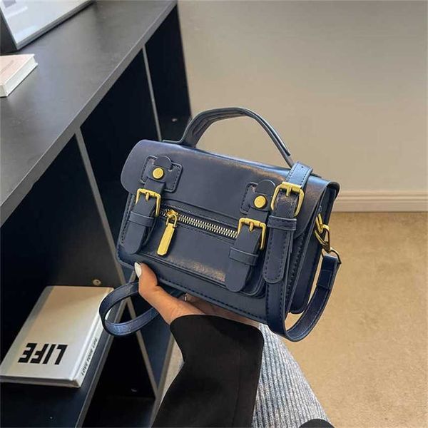 messenger bags unique design 2022 new women's autumn and winter popular messenger small square bag
messenger bags unique design 2022 new women's autumn and winter popular messenger small square bag