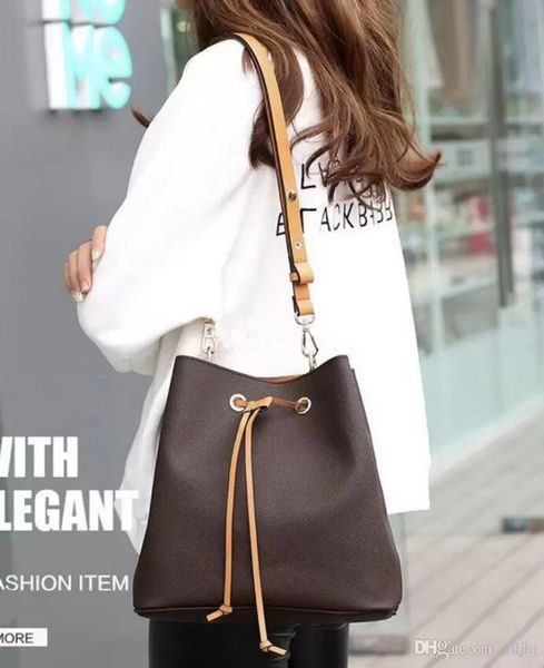 clutch 2-piece sturdy stylish bucket bag drawstring closure set women fashion cover lock shoulder fitness bag
clutch 2-piece sturdy stylish bucket bag drawstring closure set women fashion cover lock shoulder fitness bag