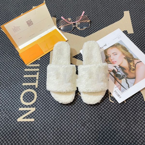 designer l series fluffy slippers for women feel very warm in winter with size 35-40, Black
designer l series fluffy slippers for women feel very warm in winter with size 35-40, Black
