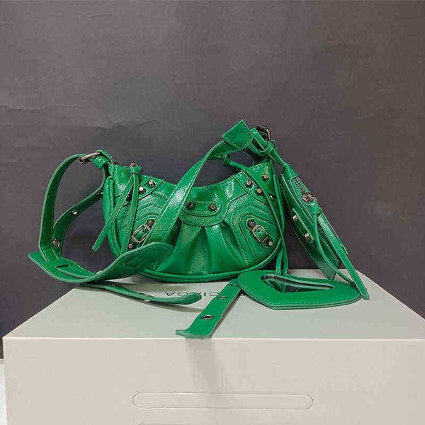 designer luxury womens bag balencigas handbag b-shaped paris single shoulder messenger fashion square gift shoulder oblique span versatile h
designer luxury womens bag balencigas handbag b-shaped paris single shoulder messenger fashion square gift shoulder oblique span versatile h