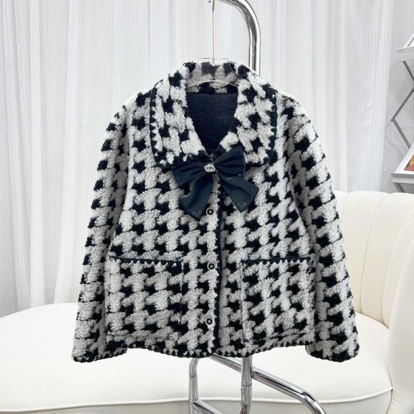 sets/suits coat girl's small cotton korean children's clothing wool particles black and white grid small fragrant fur one piece fu
sets/suits coat girl's small cotton korean children's clothing wool particles black and white grid small fragrant fur one piece fu