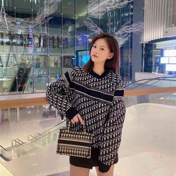 design 21 autumn new tide classic old letter jacquard sweater loose and versatile 85x, White
design 21 autumn new tide classic old letter jacquard sweater loose and versatile 85x, White
