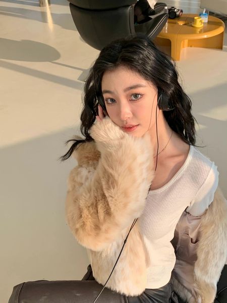 leopard print imitation fur warm young lady clothing designer winter european trend short women environment fur coat, Black
leopard print imitation fur warm young lady clothing designer winter european trend short women environment fur coat, Black