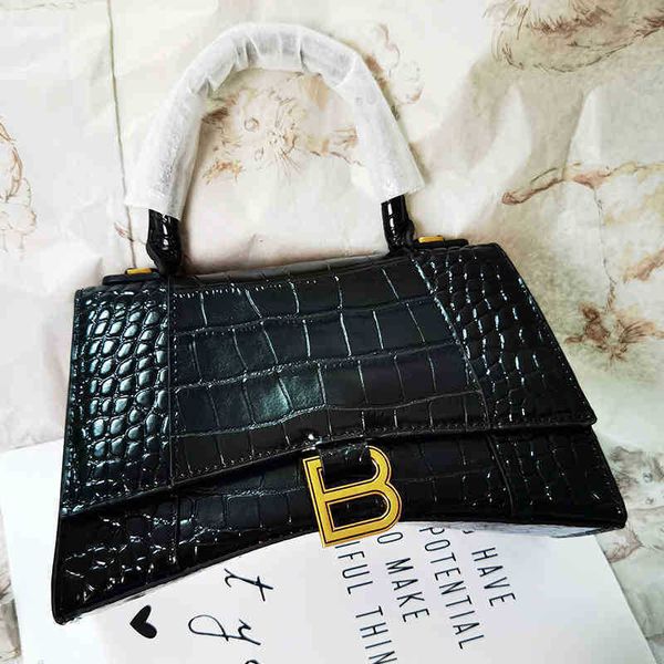 designer balenciga hourglass bag correct women handbag leather net red high version pink mini crocodile large whiteshoulder
designer balenciga hourglass bag correct women handbag leather net red high version pink mini crocodile large whiteshoulder