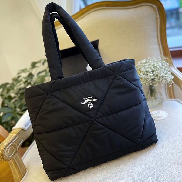 designer beach bag 22s shoulder bags girls soft shopper high capacity women vintage tote
designer beach bag 22s shoulder bags girls soft shopper high capacity women vintage tote