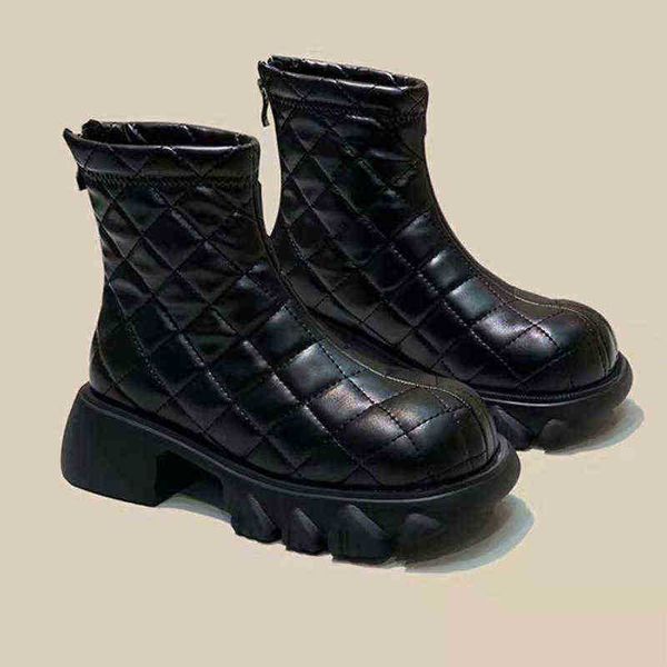 women boots martin boot 's 2022 autumn and winter new foam thick bottom down bread aging ling lattice cotton shoes thin chimney short 0, Black
women boots martin boot 's 2022 autumn and winter new foam thick bottom down bread aging ling lattice cotton shoes thin chimney short 0, Black