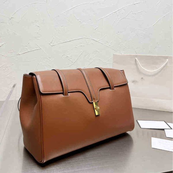 the tote totes bag messenger bags designer handbags brand women underarm bag commuter large capacity shopping bags leather shoulder portable
the tote totes bag messenger bags designer handbags brand women underarm bag commuter large capacity shopping bags leather shoulder portable