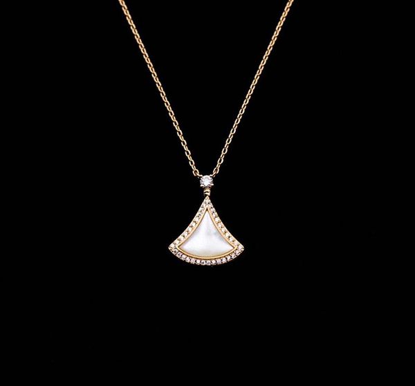 luxury quality charm fan shape pendant necklace with diamond and nature shell beads have box stamp ps4371a, Silver
luxury quality charm fan shape pendant necklace with diamond and nature shell beads have box stamp ps4371a, Silver