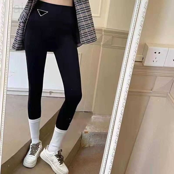 2023 womens workout leggings for woman women yoga pants lady slim track pant trouse outwears waist sport with letters designer legging s-l, Black
2023 womens workout leggings for woman women yoga pants lady slim track pant trouse outwears waist sport with letters designer legging s-l, Black