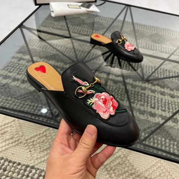 designer shoes high sandals slippers summer mules loafers genuine leather flats sneakers
designer shoes high sandals slippers summer mules loafers genuine leather flats sneakers
