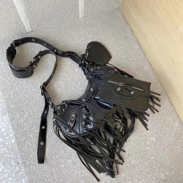 aher max design leather balenicass biker bag 2023 new fashion tassel locomotive rivet three in one shoulder crossbody for women
aher max design leather balenicass biker bag 2023 new fashion tassel locomotive rivet three in one shoulder crossbody for women
