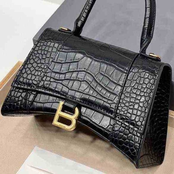 designer luxury womens bag balencigas handbag b-shaped paris single shoulder messenger fashion square gift shoulder oblique span versatile h
designer luxury womens bag balencigas handbag b-shaped paris single shoulder messenger fashion square gift shoulder oblique span versatile h